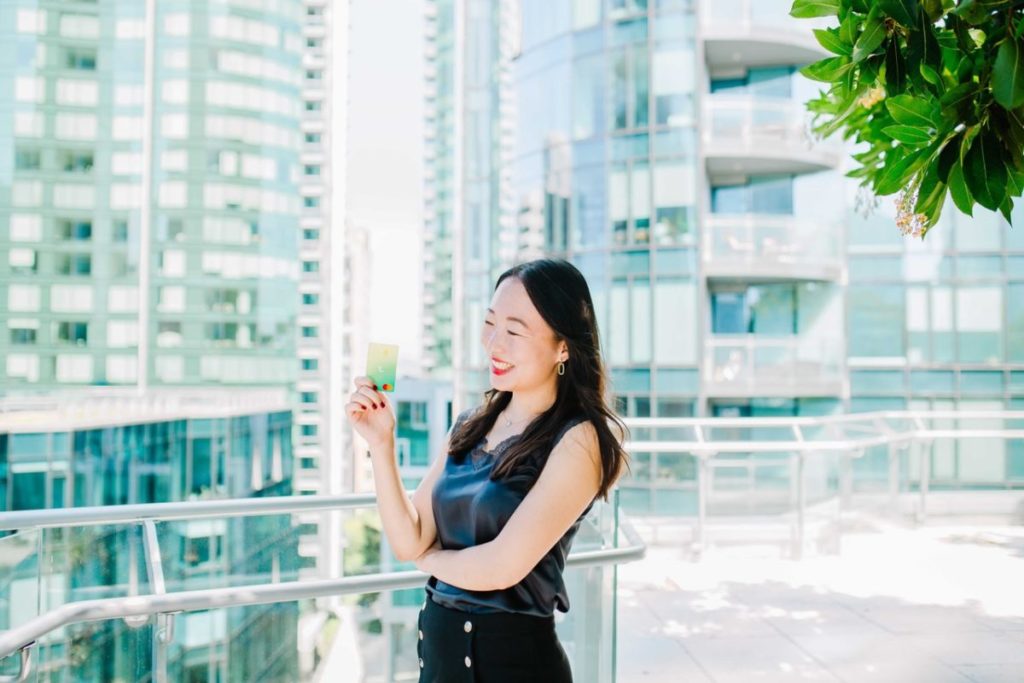 After making it easier for young immigrants to get a credit card, fintech founder Kristy Kim is wading into abortion rights. (Image: TomoCredit)