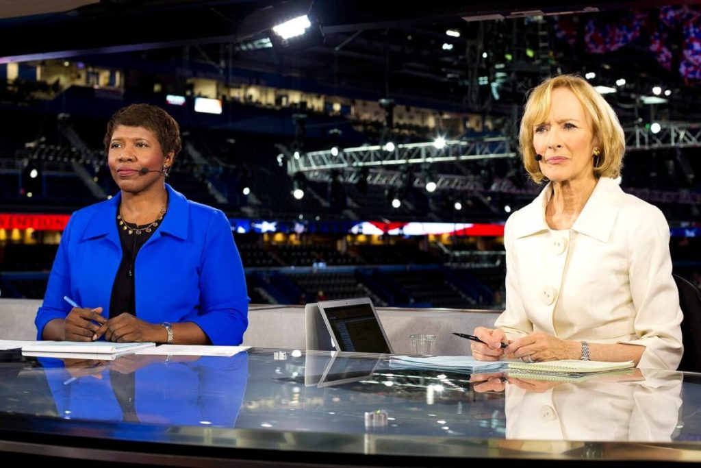 Judy Woodruff, right, and Gwn Ifill, who died in 2016, made history as the first women to co-anchor a nightly news show. (Credit: Wikimedia)