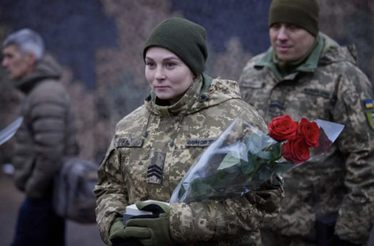 Ukrainian-Women-Soldiers-Gear