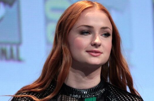 Media coverage of the split between actress Sophie Turner (pictured here) and singer Joe Jonas has shed a light on a far bigger, nastier issue. (Credit: Gage Skidmore, Wikimedia Commons)