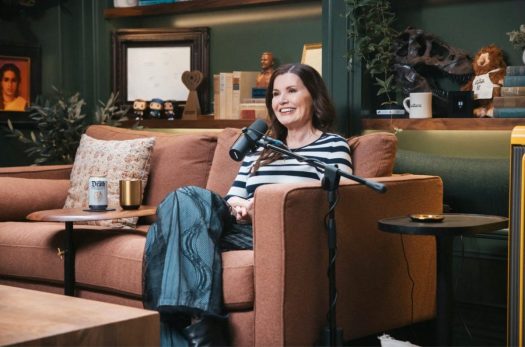 Geena Davis Susan Sarandon Apologizing Sorry Women Workplace