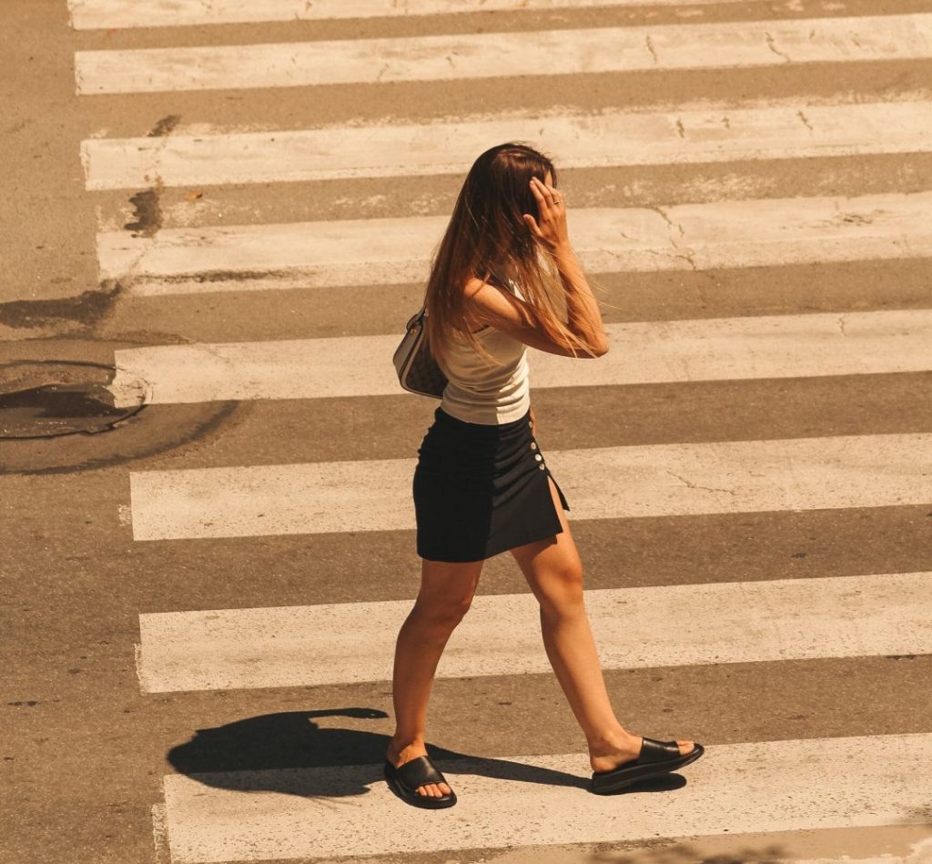 In previous summers, more women than men have died of heat-related deaths. (Credit: Pexels)